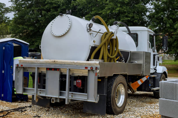 Best Portable restroom trailer rental  in Forsyth, IL